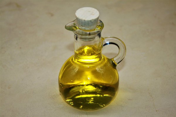 Gartenkräuter Öl